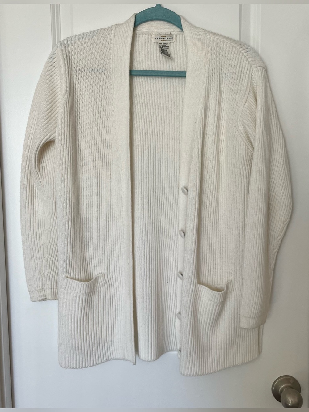 Yarnworks Medium White Longsleeve Knit Cardigan